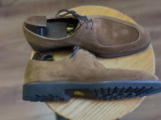SNUFF SUEDE TWO EYES DERBY