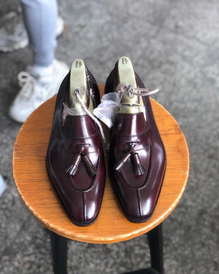 ARON - BURGUNDY LEATHER TASSEL LOAFERS