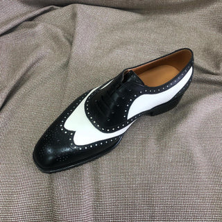 CHANDLER - BLACK AND WHITE BROGUE OXFORDS LACEUPS