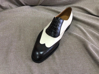 BRODY - BLACK AND WHITE WINGTIP OXFORDS LACEUPS