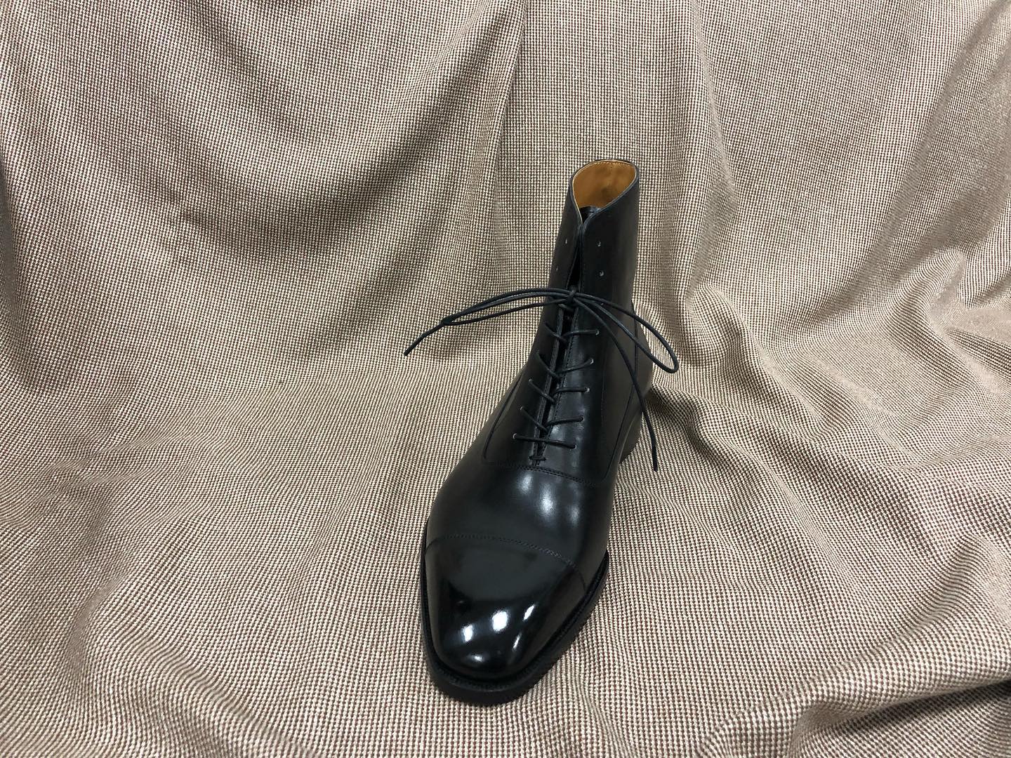 BAXTER - BLACK LEATHER CAP TOE BALMORAL BOOTS