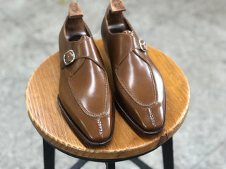 TOBIAS || YELLOW BROWN SPLIT TOE SINGLE MONK STRAP IN FIDDLEBACK SOLE