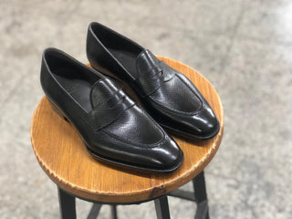 CORMAC - BLACK HATCH GRAIN PENNY LOAFERS
