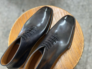 GREY CRUST LEATHER WHOLECUT BOOTS