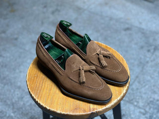 LUTHER FIDDLEBACK | SNUFF SUEDE TASSEL LOAFERS