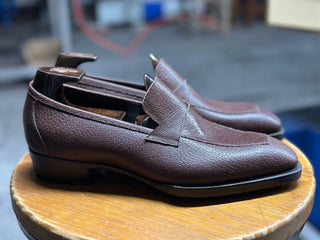WESLEY FIDDLEBACK | CARAMEL TWISTED PENNY LOAFERS