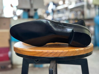 KEATON FIDDLEBACK | BLACK LEATHER LOAFERS