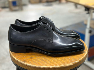 MARBLE PATINA GREY BLACK DERBY