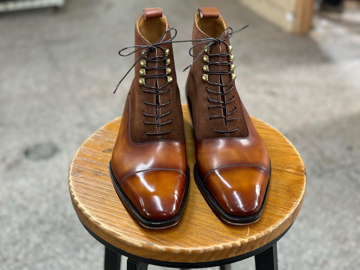 WOODROW - CRUST LEATHER AND SUEDE BALMORAL BOOTS