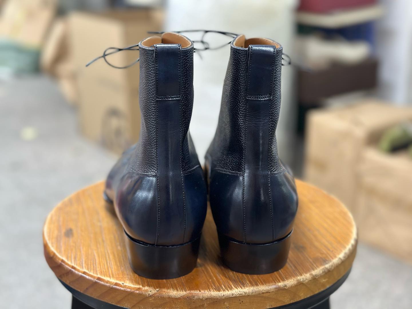 ZANE - CRUST LEATHER CAP TOE DERBY BOOTS