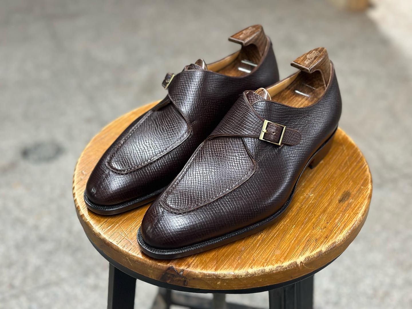 ADLER - RED BROWN SPLIT TOE SINGLE MONK LOAFERS