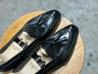 EDEN FIDDLEBACK | BLACK TASSEL LOAFERS