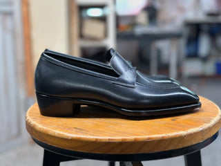 SCOTT - BLACK SPLIT TOE TWISTED PENNY LOAFERS