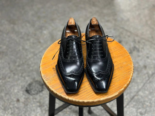RICHARD FIDDLEBACK | BLACK FULL BROGUE OXFORDS