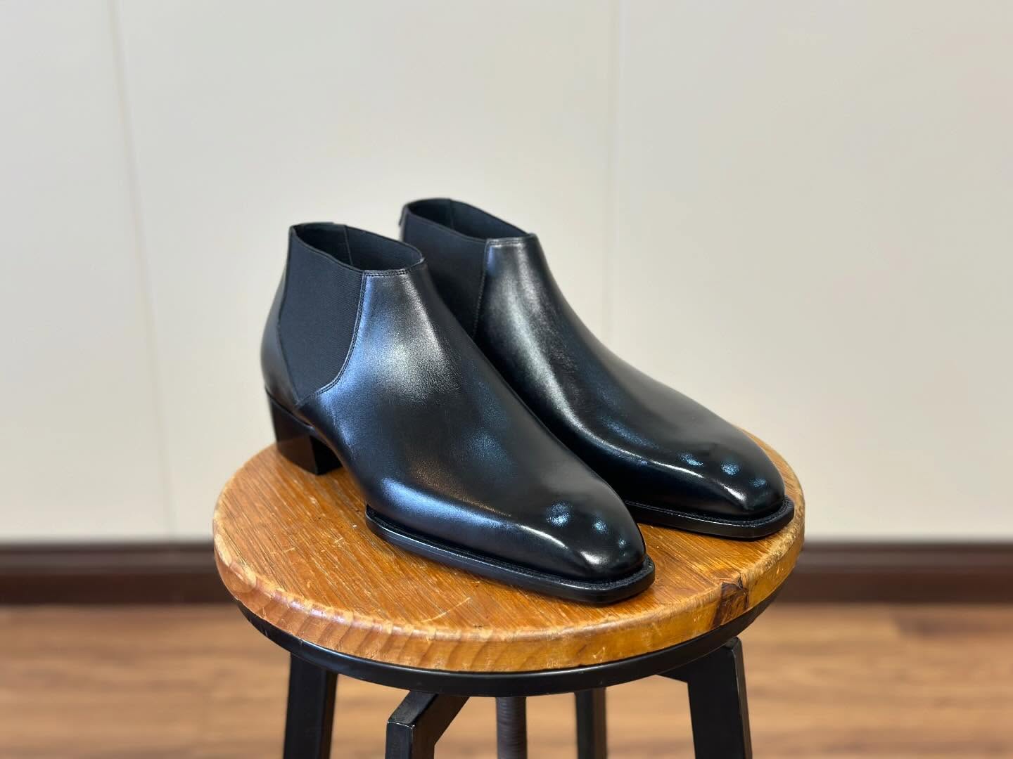 QUENTIN - BLACK CALF ANKLE BOOTS