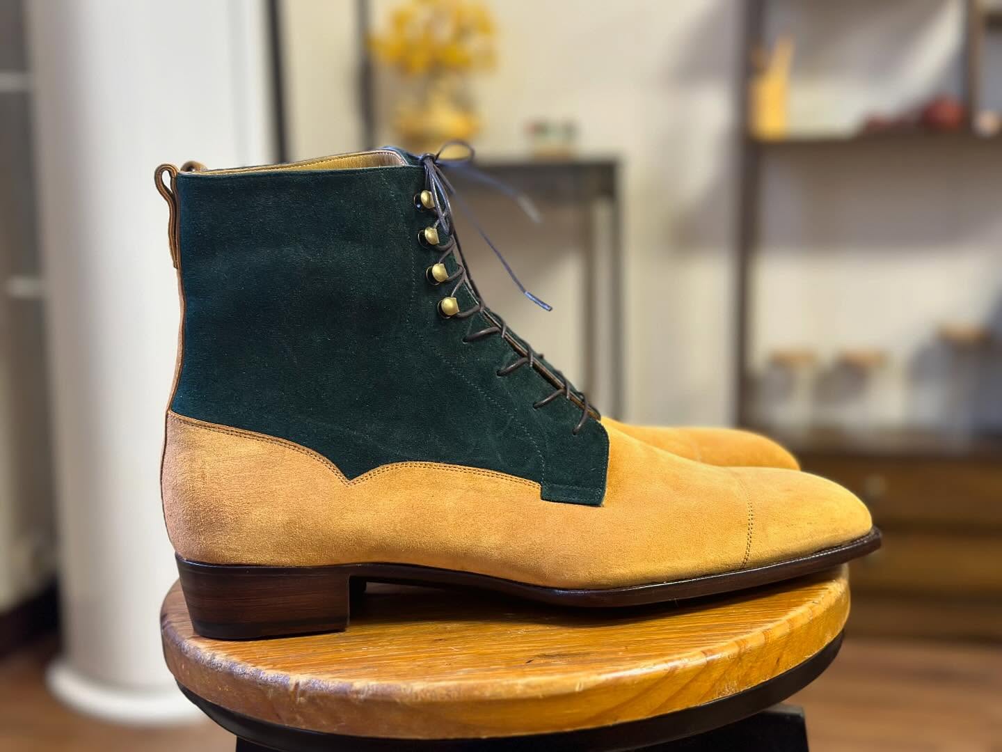 MILTON - TAN AND BLACK SUEDE DERBY BOOTS