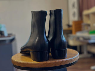 ELTON - BLACK MIRROR GLOSSED CHELSEA BOOTS